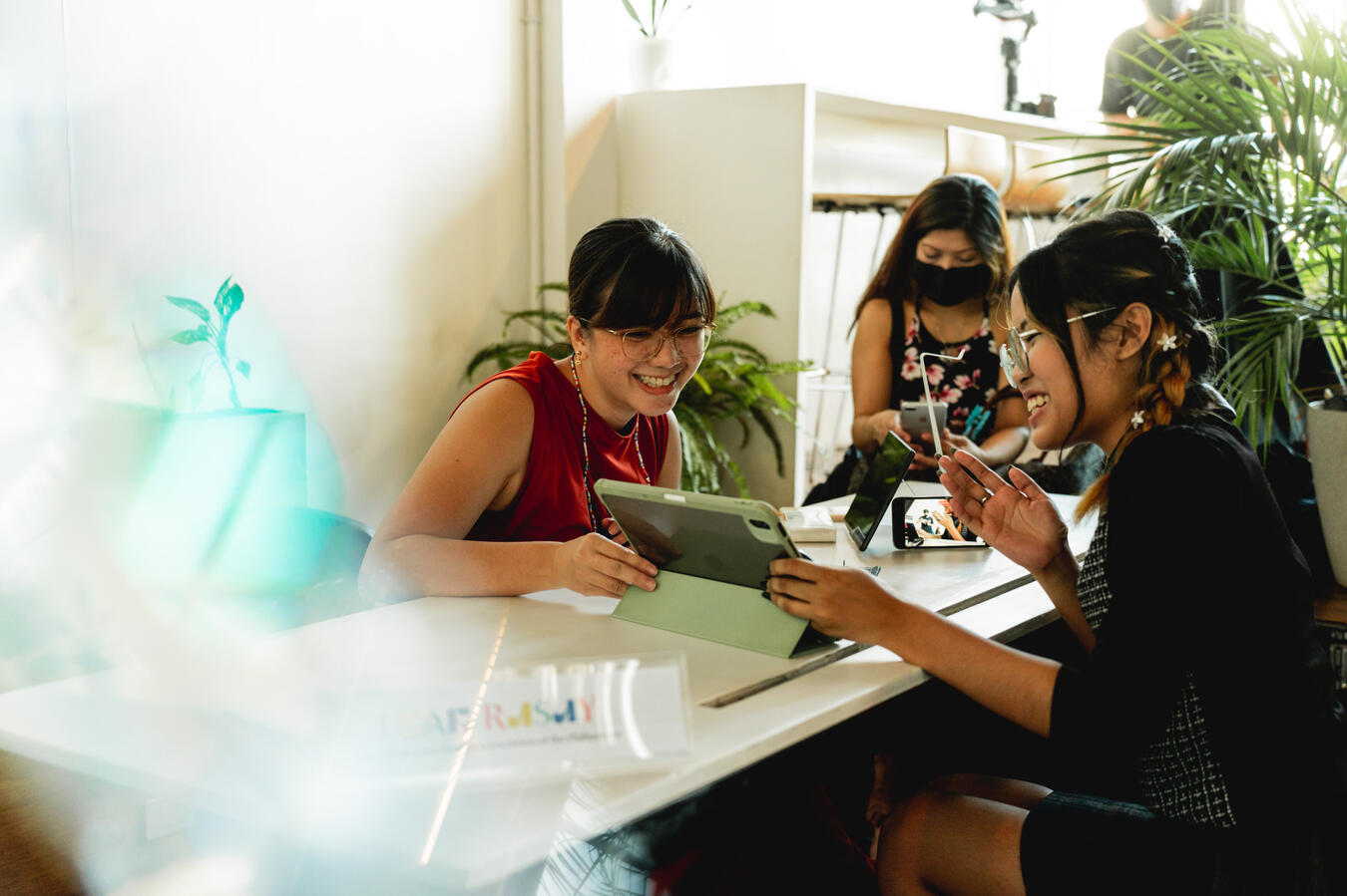 FOLIO REVIEW 12 October 2024 | 01:30 PM - 05:00 PM Third Floor Bridgeway Gallery, and Fourth Floor Alcove, Yuchengco Museum